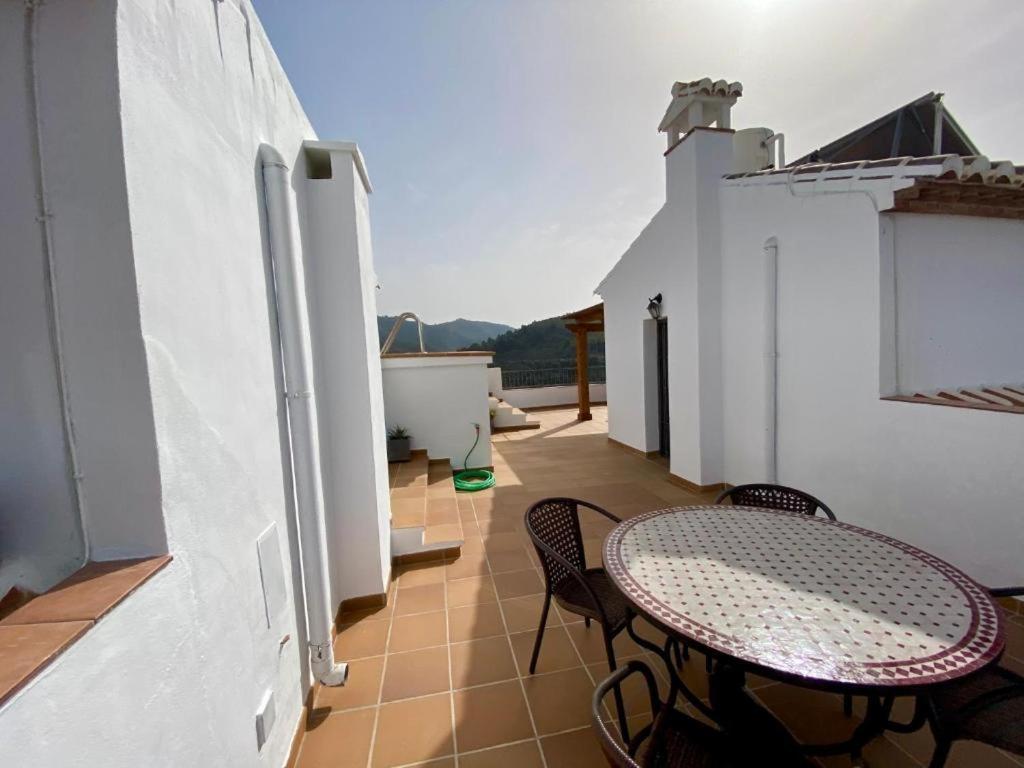 Casa Con Increibles Vistas A Las Montanas Y Al Mar Frigiliana Esterno foto