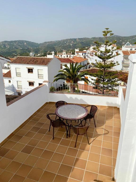 Casa Con Increibles Vistas A Las Montanas Y Al Mar Frigiliana Esterno foto