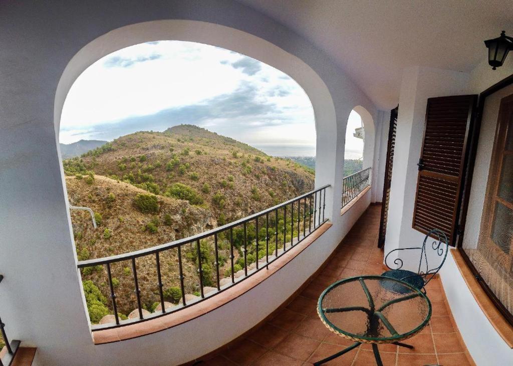 Casa Con Increibles Vistas A Las Montanas Y Al Mar Frigiliana Esterno foto